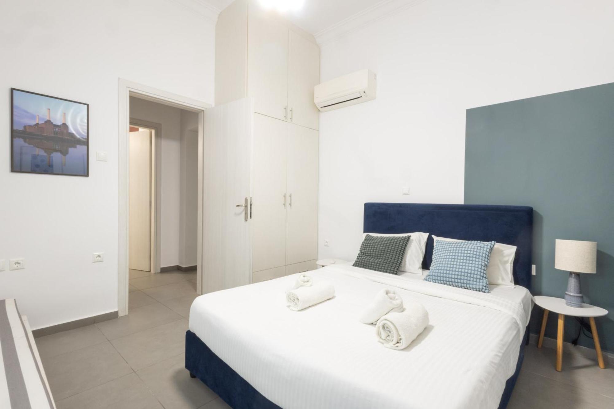 Renovated 5 Bdr House Near Acropolis - New Beds, Terrace & Green Yard Athen Eksteriør billede